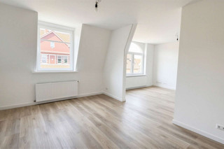 Wohn-/Esszimmer (2)
