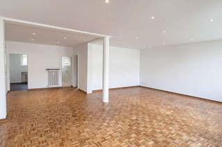 Wohn-/Esszimmer (2)
