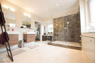 Badezimmer im OG