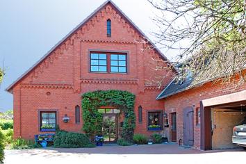 Besondere 5-Zimmer-Maisonettewohnung in stilvollem Niedersachsenhaus