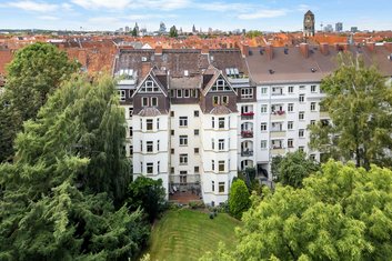 Charaktervolle 6-Zimmer-Altbauwohnung mit Potenzial – 158 m² Wohnfläche in der Südstadt