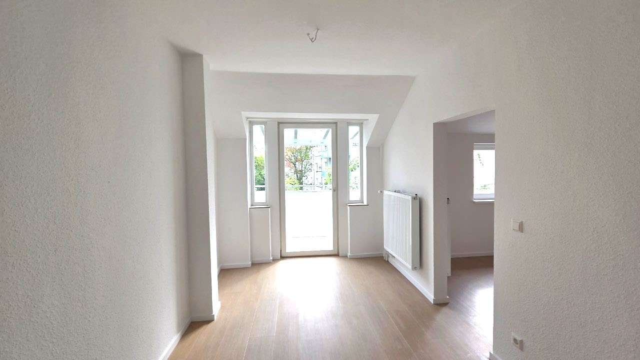 Charmante 2,5 Zimmer-Wohnung mit Balkon in der Südstadt - Foto 1