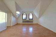 Charmante 3,5 Zimmer Dachgeschosswohnung nähe des Georgengartens