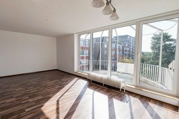 Charmante 3-Zimmer-Wohnung mit großem Süd-Balkon in Groß-Buchholz!