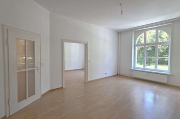 Charmante 3-Zimmer-Wohnung vis-á-vis des Maschparks!