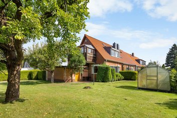 Charmante Doppelhaushälfte mit Potenzial – 169 m² Wohnfläche auf traumhaftem Grundstück!