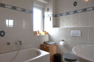 Badezimmer im 1. OG