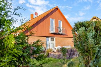 Einfamilienhaus mit Einliegerwohnung, Wintergarten &amp; 2 Kaminen – nahe Steinhuder Meer in Auhagen