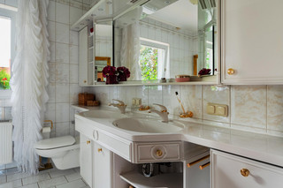 Großes Badezimmer EG