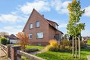 Frielingen: Charmantes Einfamilienhaus mit großem Garten und Garagen