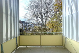 Balkon - Zugang Wohnraum 3
