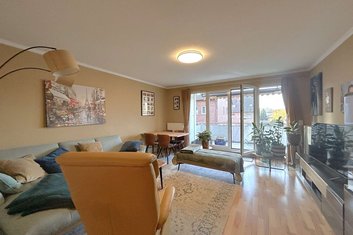 Gepflegte 3 Zimmerwohnung mit 2 Balkonen