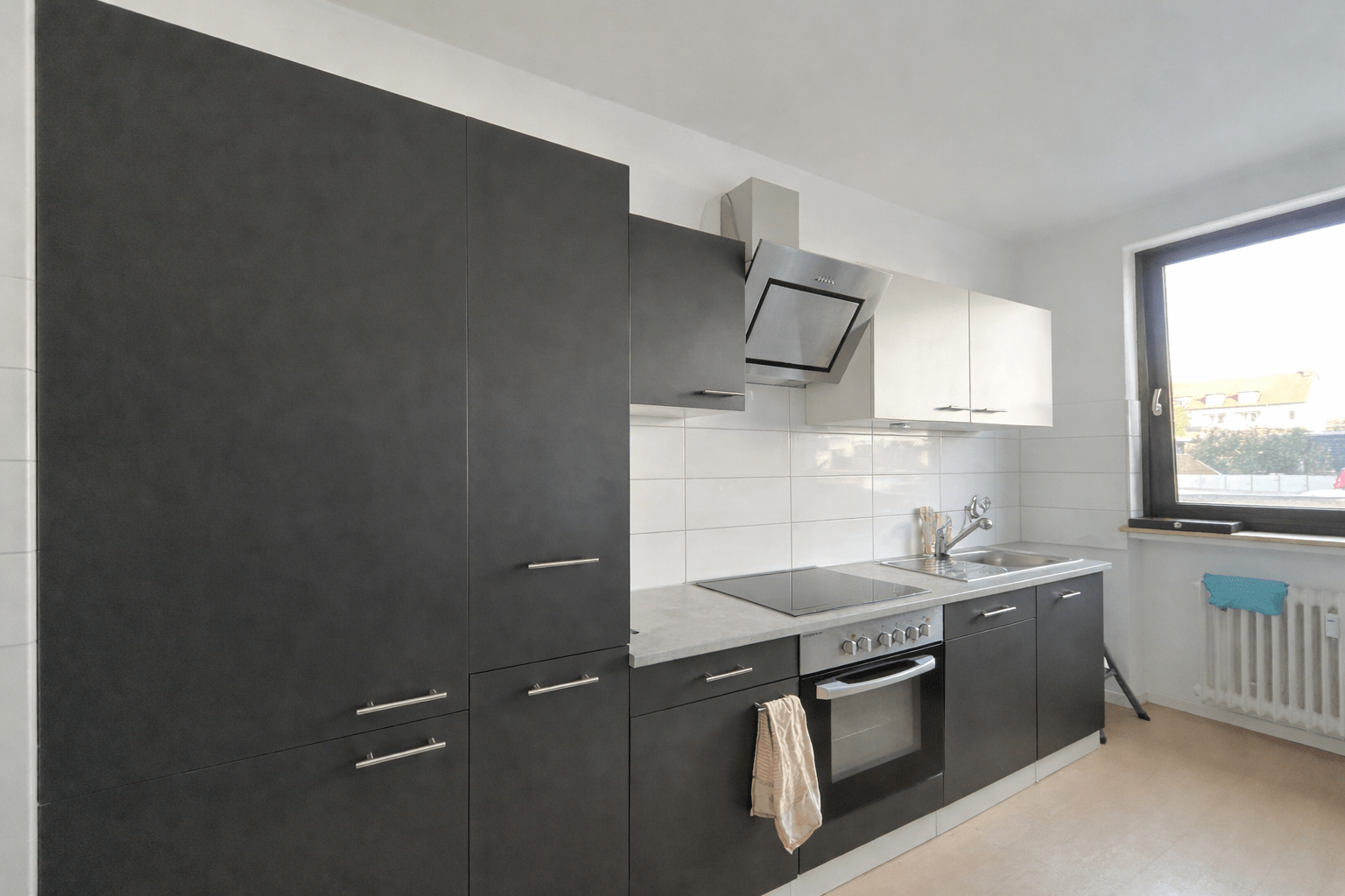 Größzügie 3 Zimmerwohnung mit Balkon und Einbauküche | Am Messegelände - Foto 2