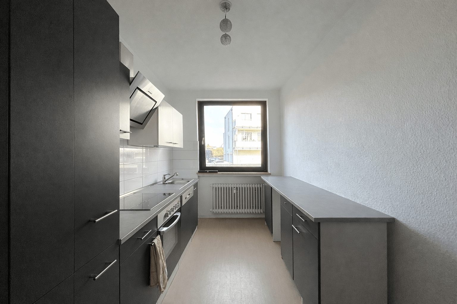 Größzügie 3 Zimmerwohnung mit Balkon und Einbauküche | Am Messegelände - Foto 3