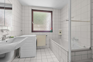 Badezimmer EG