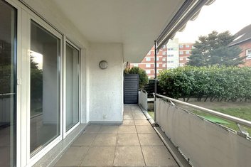 Helle 3 Zimmerwohnung mit eigener Terrasse und Garten