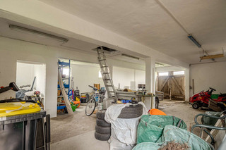 Garage und Scheune