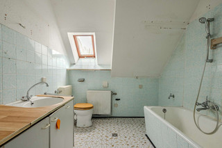 Badezimmer im OG