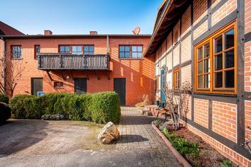 Isernhagen NB: Außergewöhnliches Hof-Ensemble für Kapitalanleger