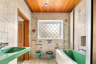 Badezimmer 1.OG