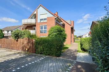 Lenthe: Gemütliche 1,5-Zimmer-Wohnung mit Loggia und Stellplatz