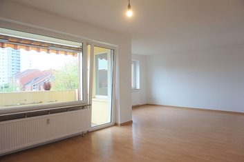 Schöne 2-Zimmer-Wohnnung mit Balkon in Groß-Buchholz!