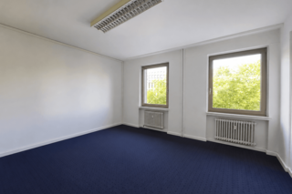 Büro KI generiert (5)