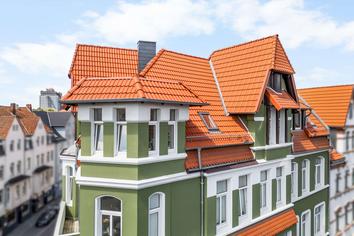 Toplage Altbau in Uni-Nähe: 2 Dachgeschosswohnungen mit zugeteilten Flächen im Dachboden
