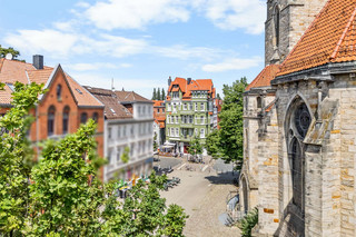 Außenansicht mit Umgebung
