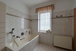 Badezimmer EG