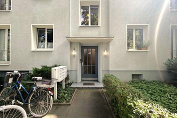 Wunderschöne 3 Zimmerwohnung mit Dachterrasse in der Südstadt!
