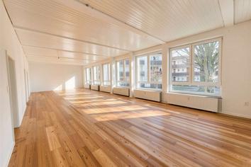 Zooviertel: Bürogebäude mit zwei Ebenen in ruhiger Lage