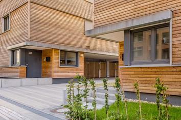 Großzügiges Eck-Stadthaus mit Süd-Dachterrasse | 5 Zimmer auf ca. 160 m²