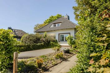 Zweifamilienhaus in Wedemark-Resse – Viel Potenzial für Familien