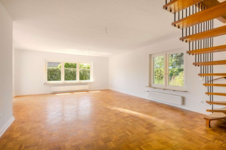 Wohnzimmer (rechte Wohnung)